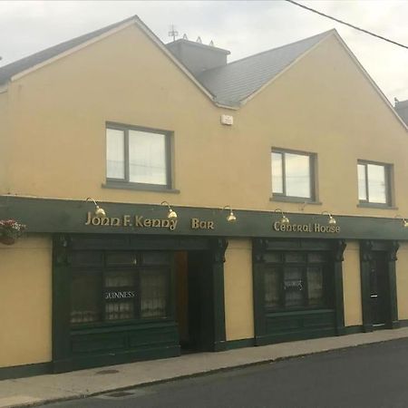Central House Shillelagh Exterior photo
